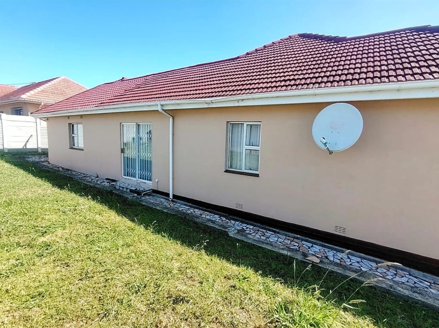 3 Bedroom Property for Sale in Cambridge West Eastern Cape